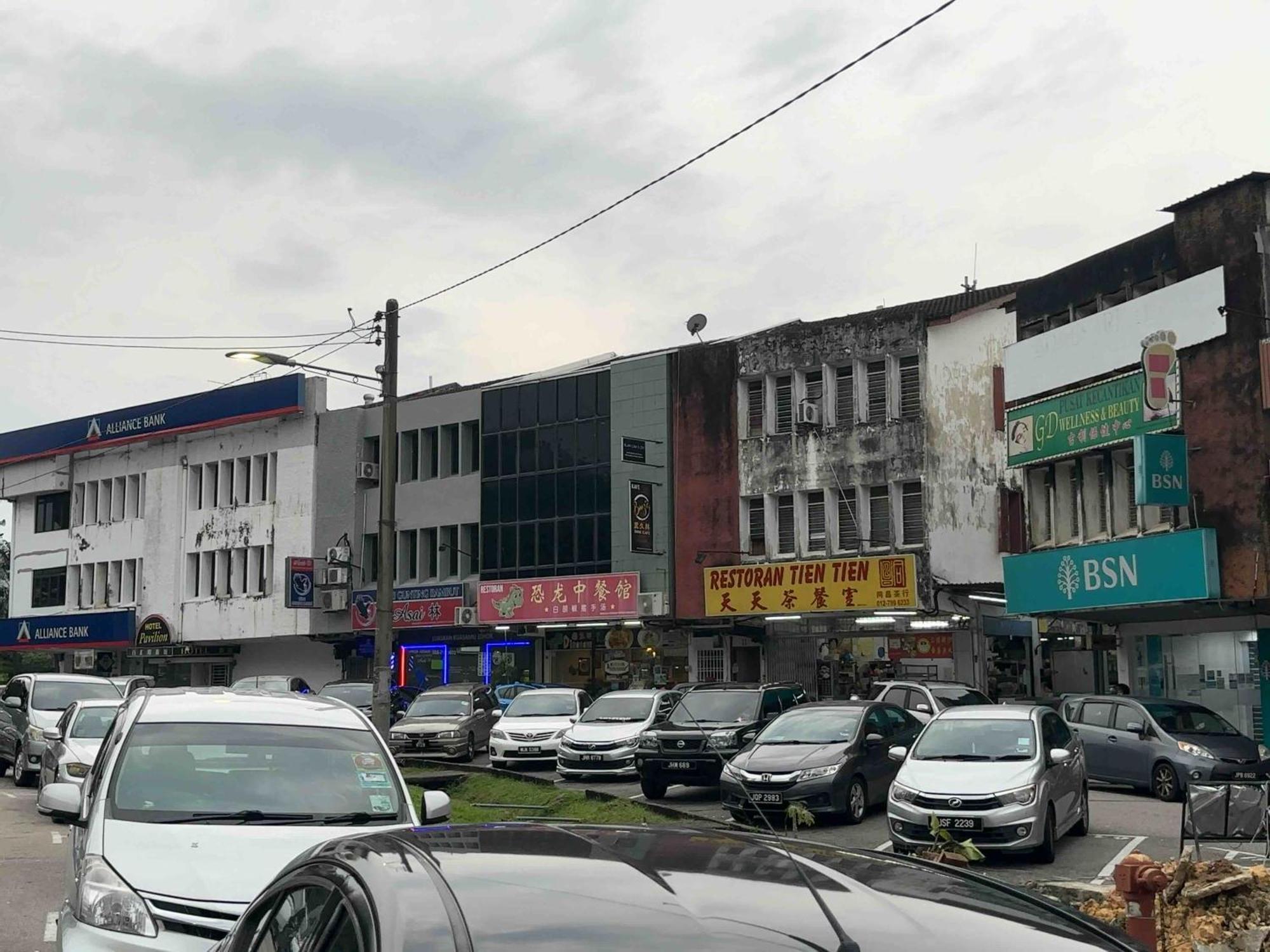 Pelangi Capsule Hostel Johor Bahru Exterior foto